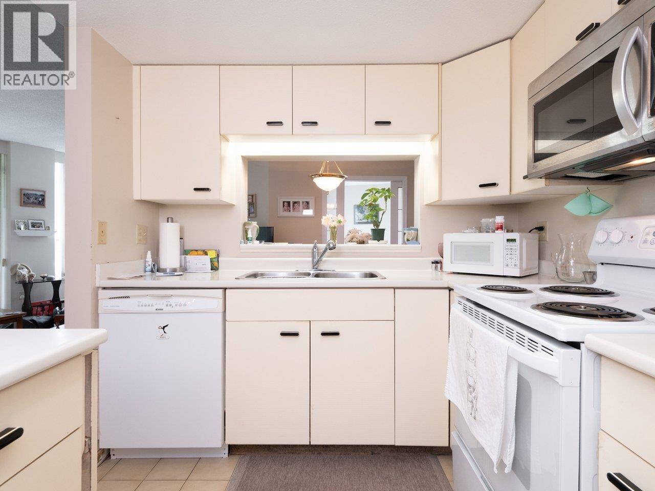 304 995 Roche Point Drive, North Vancouver, British Columbia  V7H 2X4 - Photo 10 - R3057754