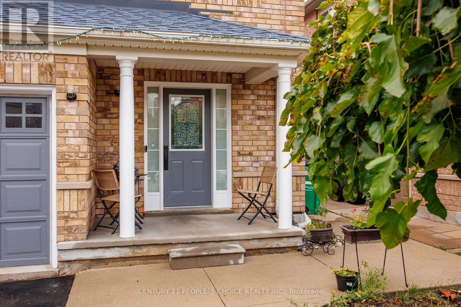 25 Trumpet Valley Boulevard, Brampton, Ontario  L7A 3P4 - Photo 1 - W12460491