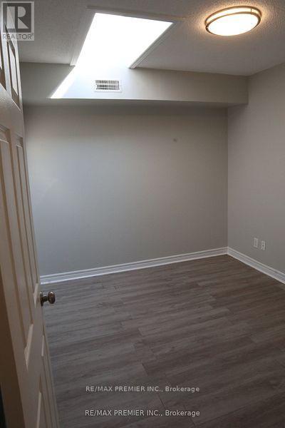 2 Flr - 1657 Weston Road, Toronto, Ontario  M9N 1V2 - Photo 5 - W12460495