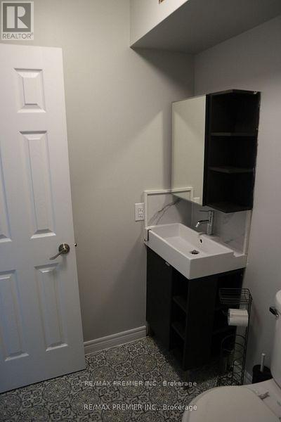 2 Flr - 1657 Weston Road, Toronto, Ontario  M9N 1V2 - Photo 7 - W12460495