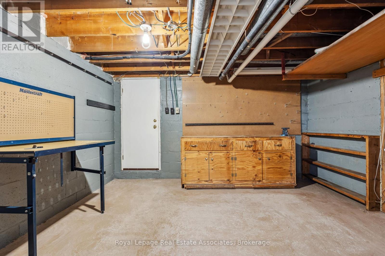 20 Suburban Drive, Mississauga (Streetsville), Ontario  L5N 1G5 - Photo 47 - W12460499