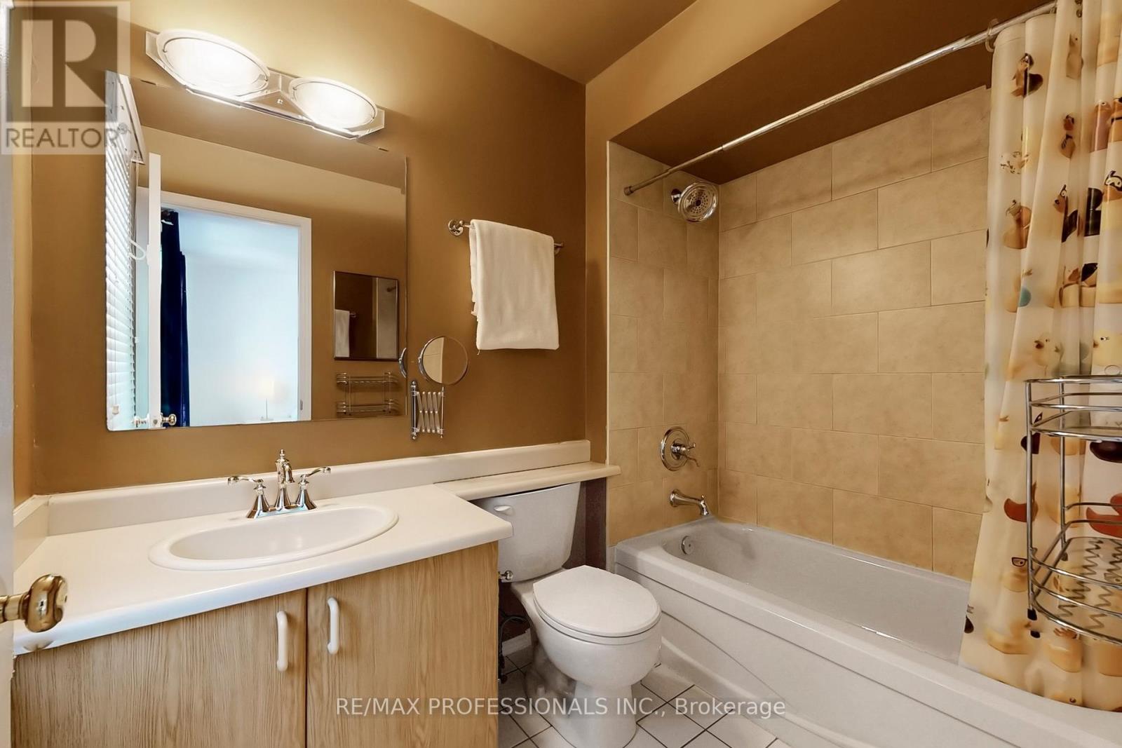 46 Tamarack Circle, Toronto, Ontario  M9P 3T9 - Photo 23 - W12460505