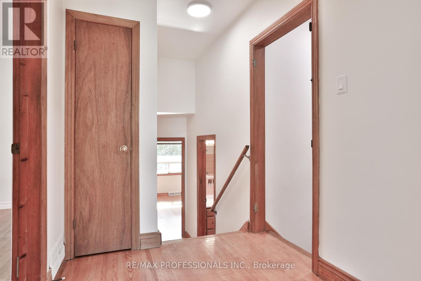 91 Jeffcoat Drive, Toronto, Ontario  M9W 3B9 - Photo 10 - W12460551