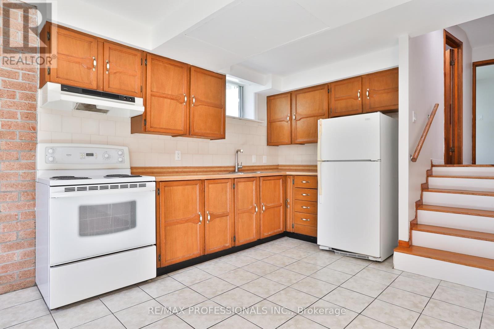 91 Jeffcoat Drive, Toronto, Ontario  M9W 3B9 - Photo 20 - W12460551