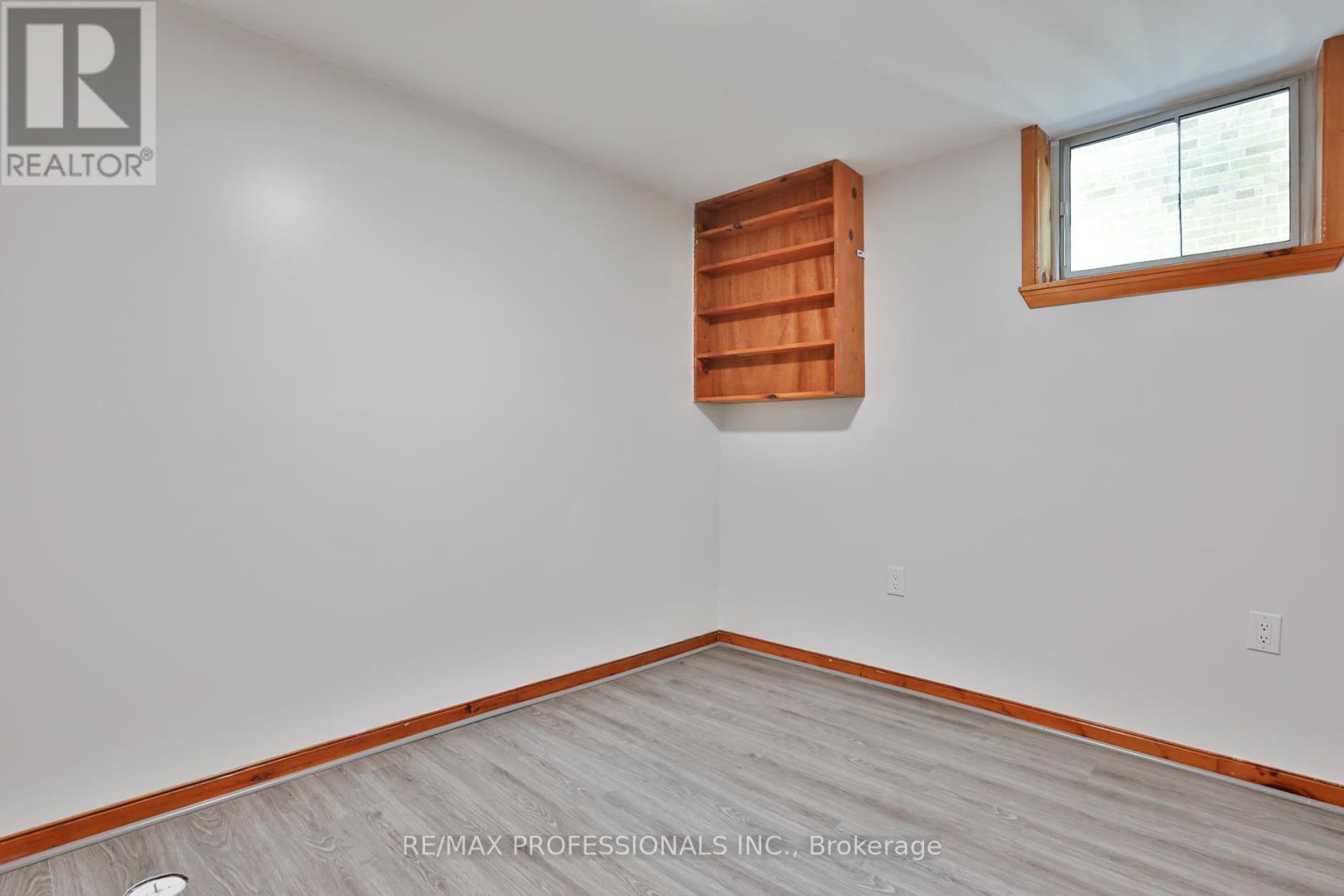 91 Jeffcoat Drive, Toronto, Ontario  M9W 3B9 - Photo 25 - W12460551