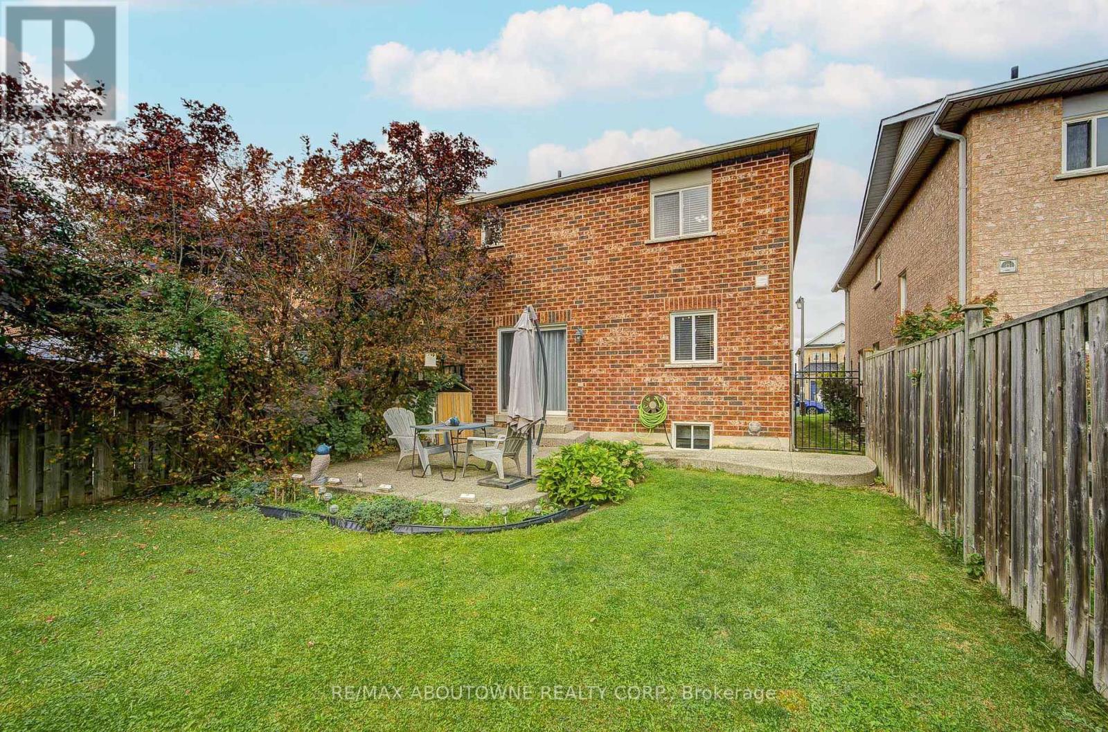 5868 Blue Spruce Avenue, Burlington, Ontario  L7L 7N8 - Photo 37 - W12460534