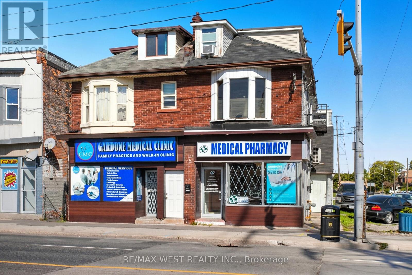 597 Barton Street E, Hamilton (Gibson), Ontario  L8L 2Z6 - Photo 1 - X12460486