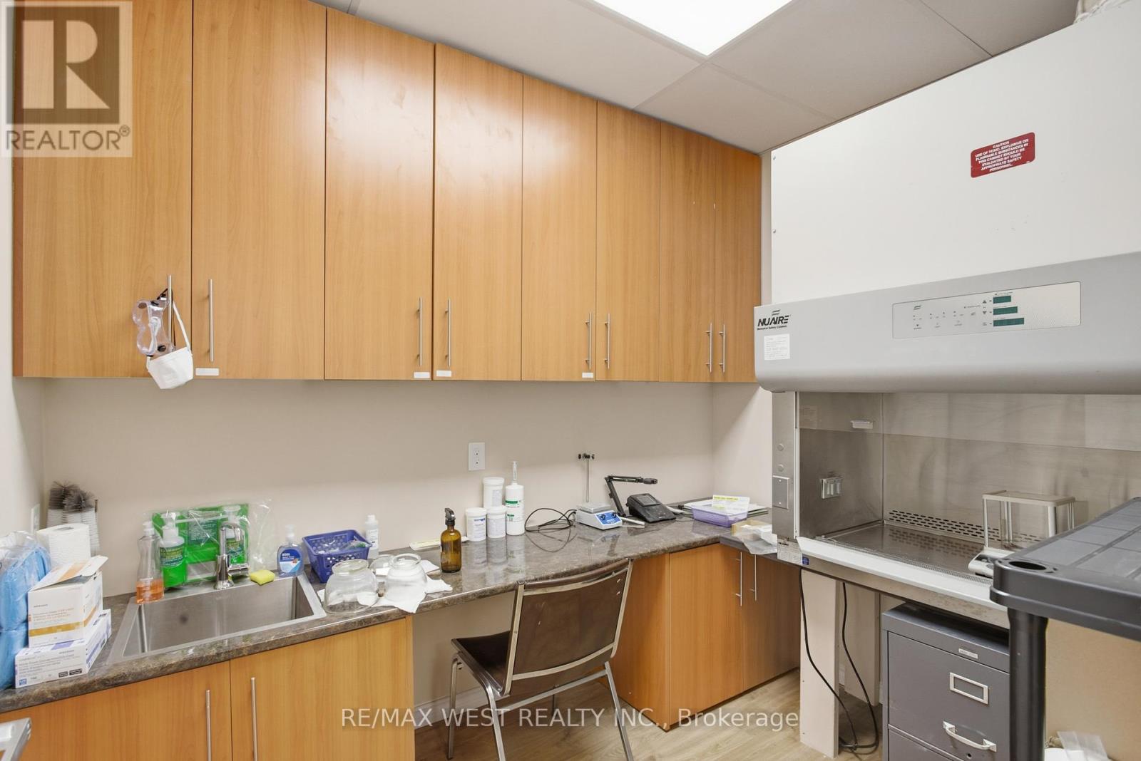 597 Barton Street E, Hamilton (Gibson), Ontario  L8L 2Z6 - Photo 15 - X12460486