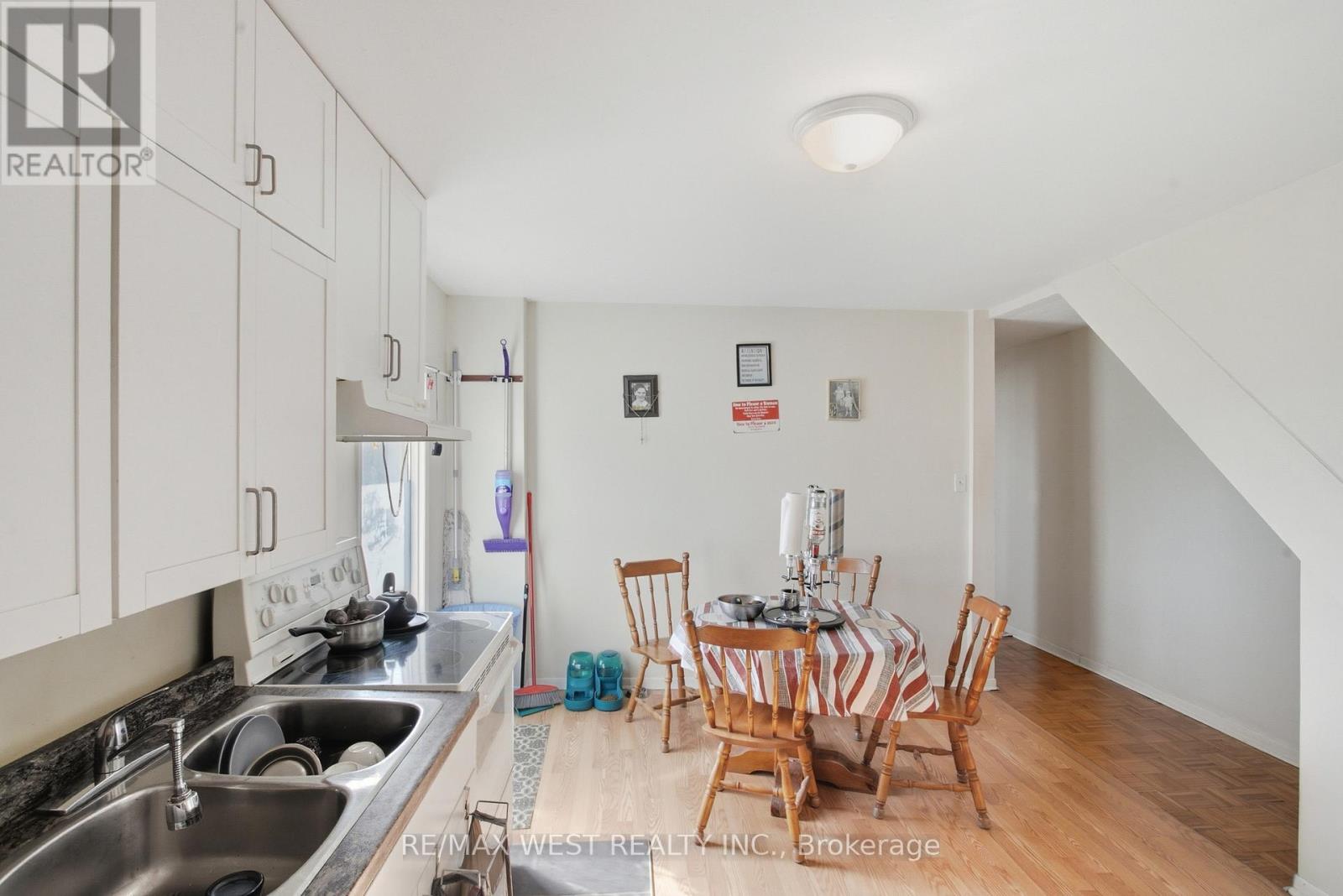 597 Barton Street E, Hamilton (Gibson), Ontario  L8L 2Z6 - Photo 19 - X12460486