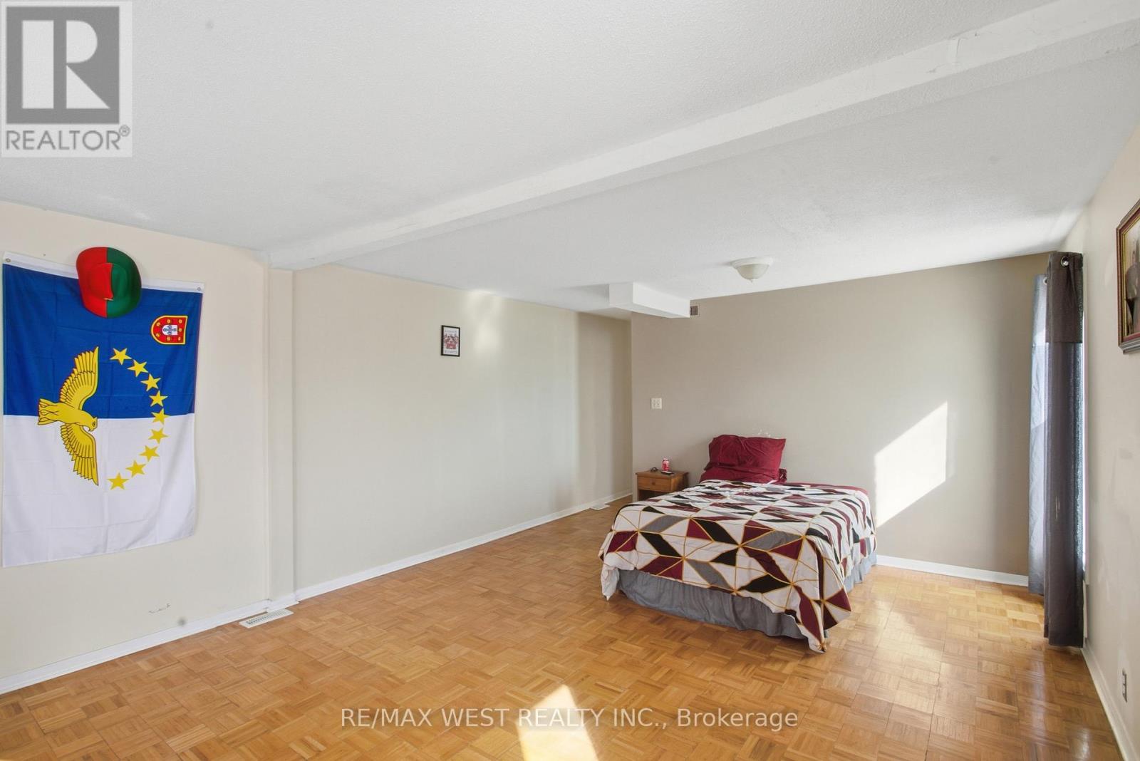 597 Barton Street E, Hamilton (Gibson), Ontario  L8L 2Z6 - Photo 21 - X12460486