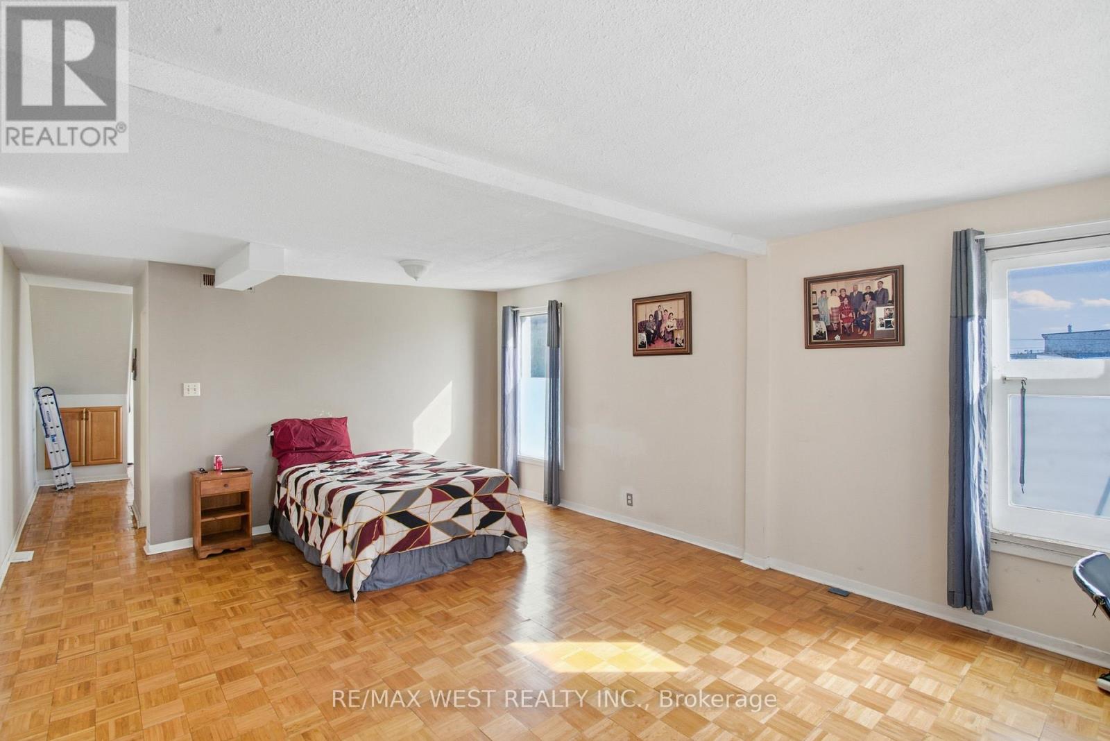 597 Barton Street E, Hamilton (Gibson), Ontario  L8L 2Z6 - Photo 23 - X12460486