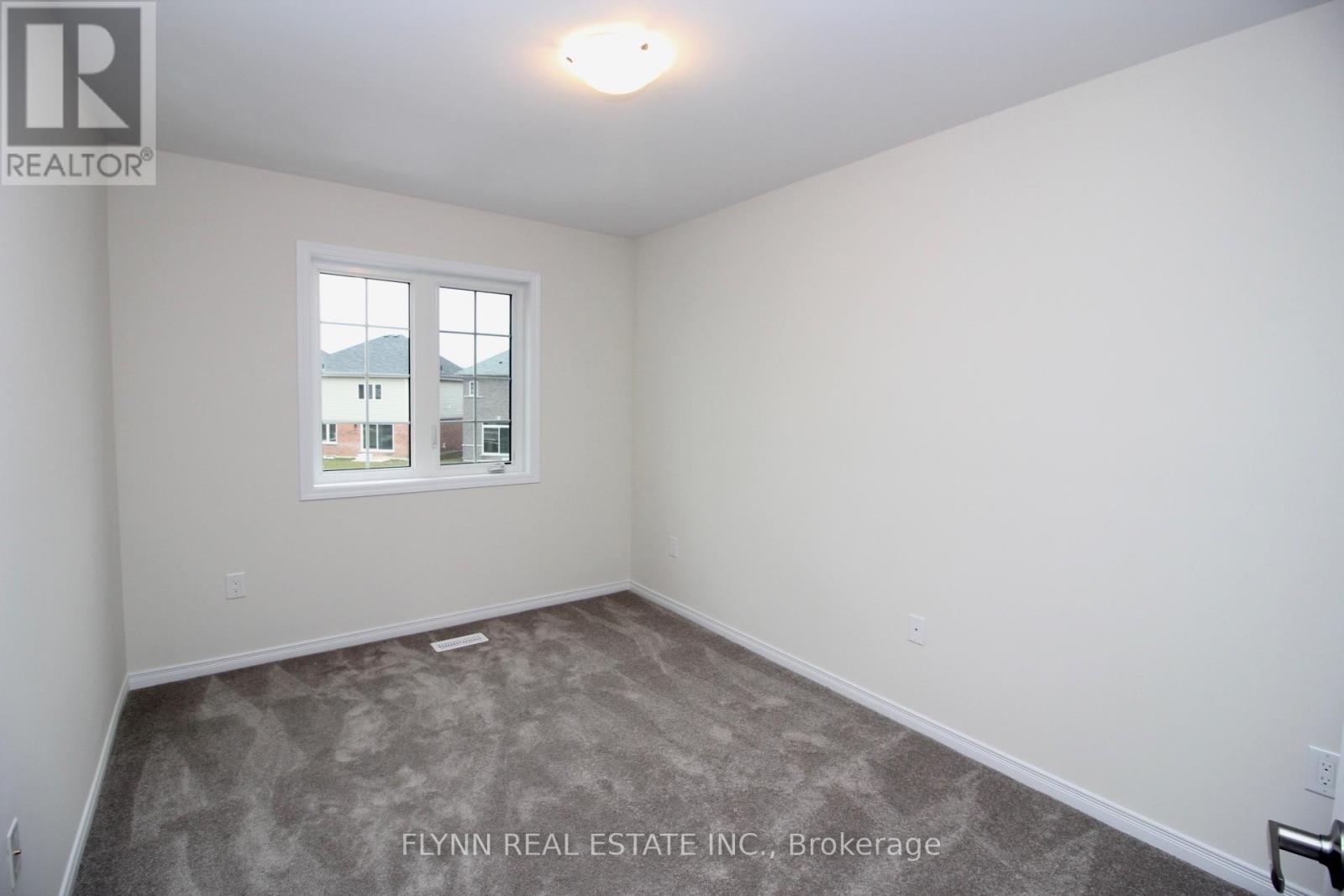190 Esther Crescent, Thorold, Ontario  L3B 0G9 - Photo 11 - X12460496