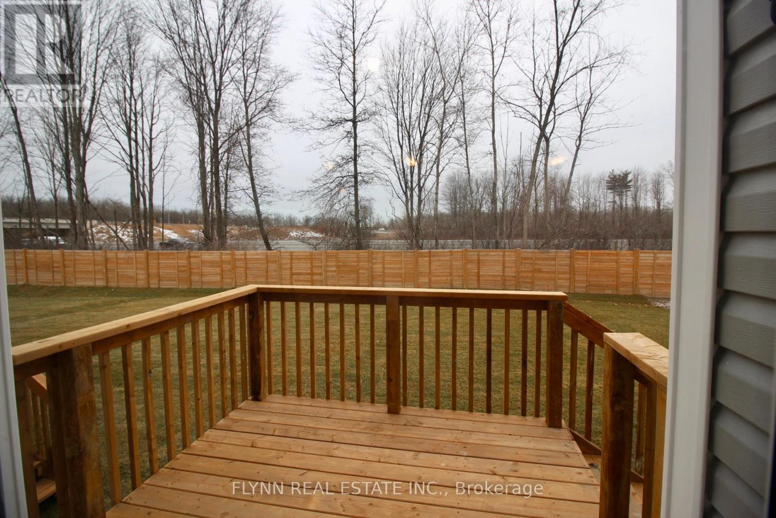 190 Esther Crescent, Thorold, Ontario  L3B 0G9 - Photo 8 - X12460496