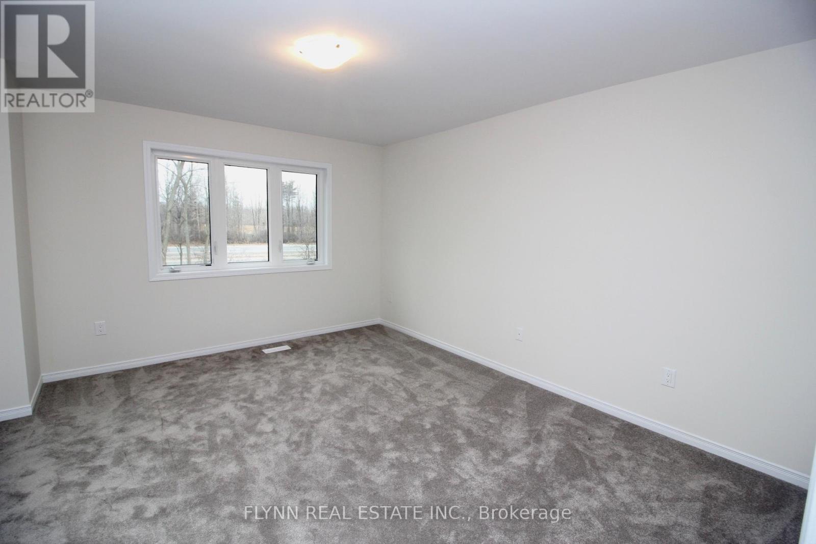 190 Esther Crescent, Thorold, Ontario  L3B 0G9 - Photo 9 - X12460496