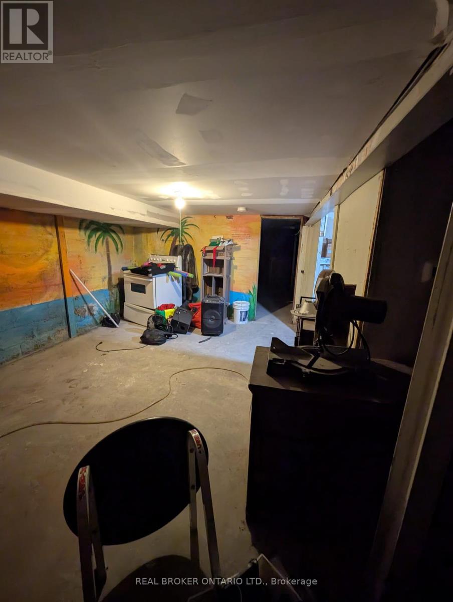 778 Barton Street E, Hamilton, Ontario  L8L 3B1 - Photo 10 - X12460549