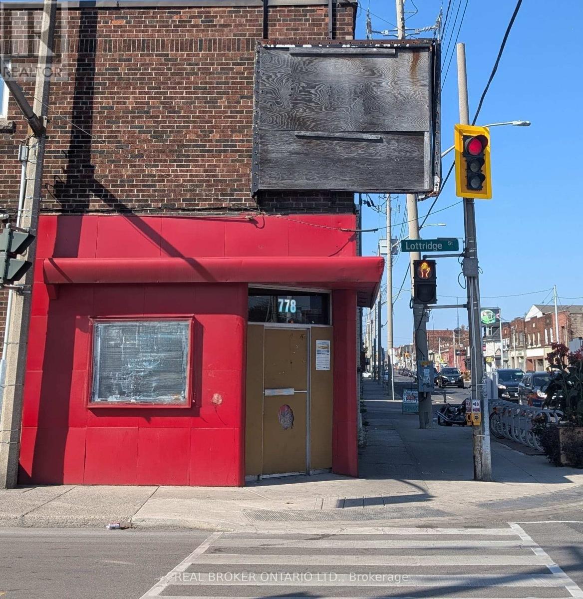 778 Barton Street E, Hamilton, Ontario  L8L 3B1 - Photo 2 - X12460549