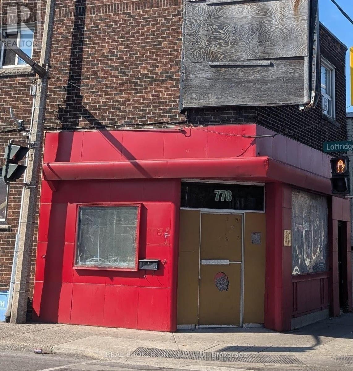 778 Barton Street E, Hamilton, Ontario  L8L 3B1 - Photo 3 - X12460549