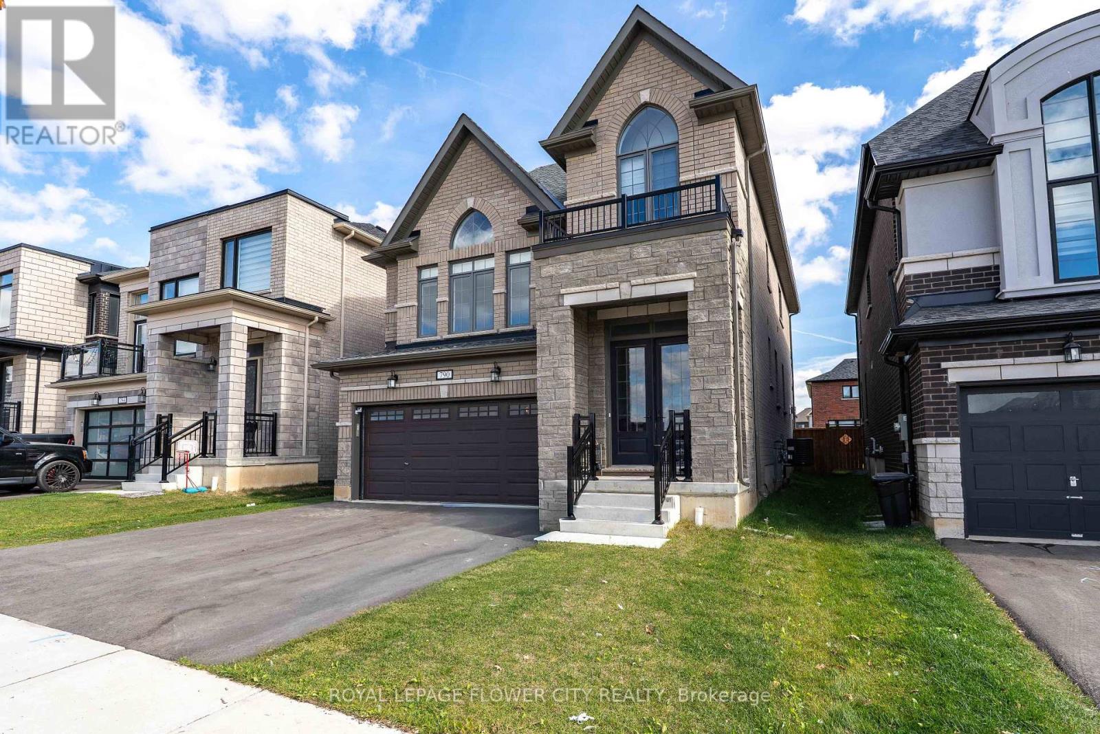 790 Sobeski Avenue, Woodstock, Ontario  N4T 0P1 - Photo 3 - X12460555