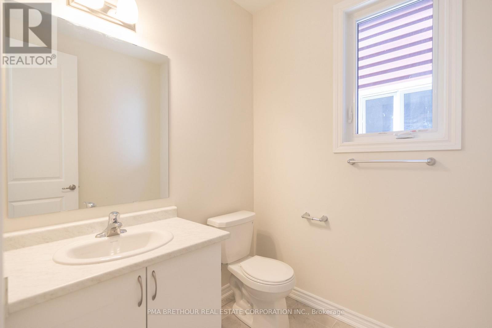 400 Beechwood Forest Lane, Gravenhurst, Ontario  P1P 1A7 - Photo 7 - X12460556