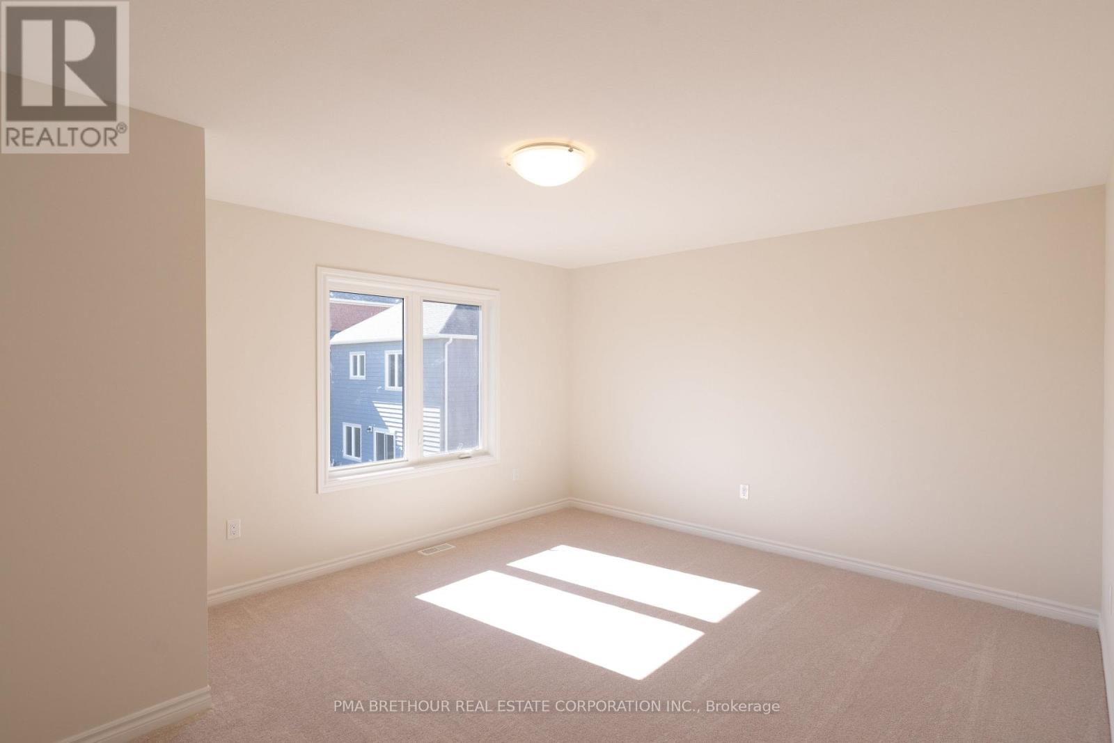400 Beechwood Forest Lane, Gravenhurst, Ontario  P1P 1A7 - Photo 8 - X12460556