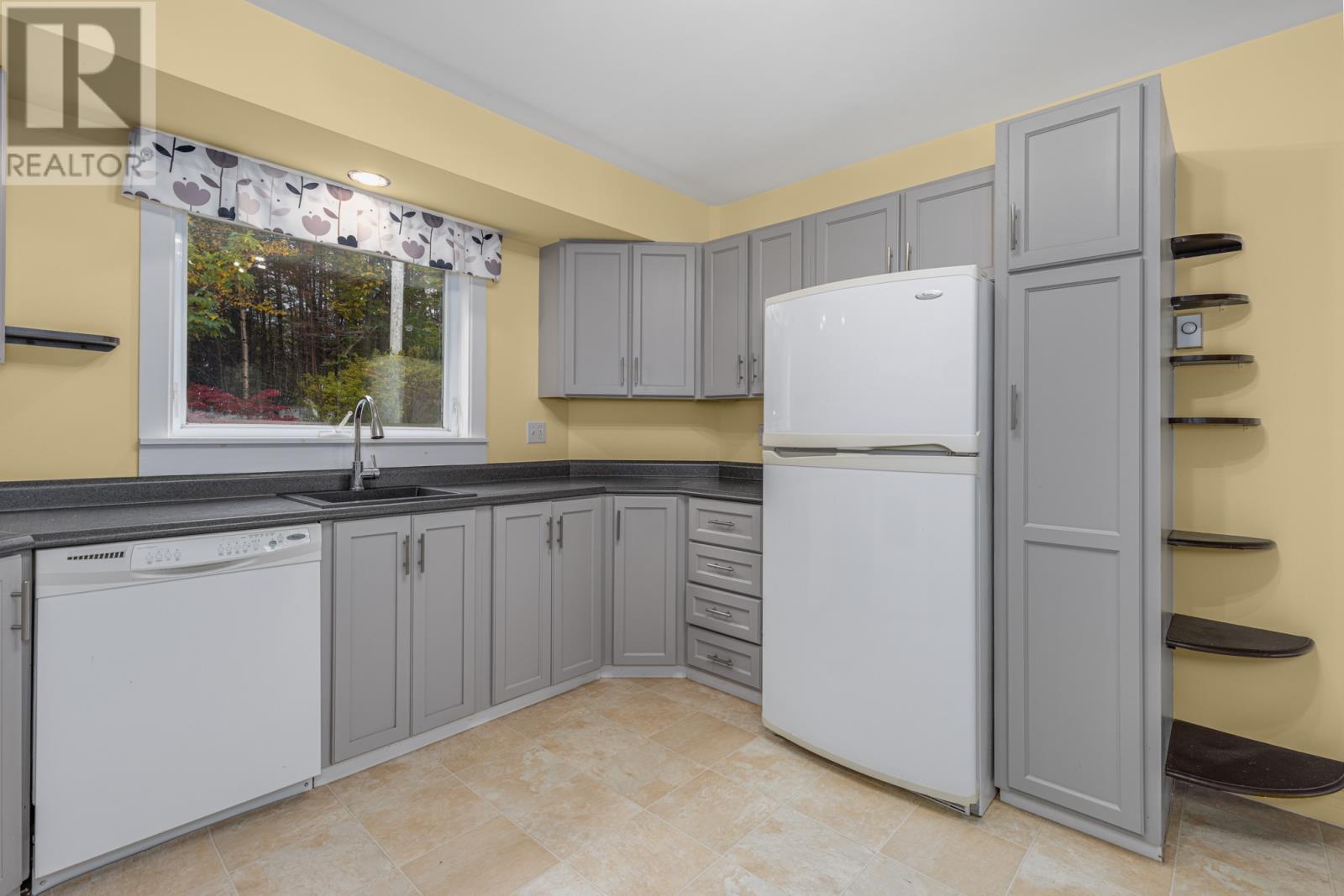 9 Tamarack Street, St. John's, Newfoundland & Labrador  A1A 4S5 - Photo 6 - 1291528