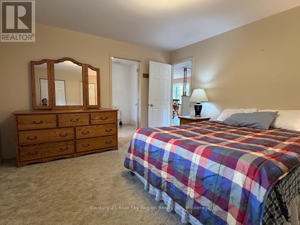 363 Main Street, Powassan, Ontario  P0H 0A4 - Photo 32 - X12460580