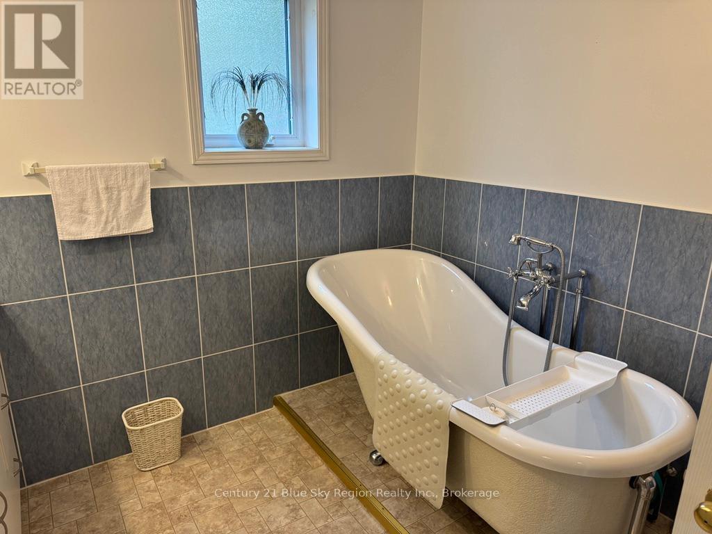 363 Main Street, Powassan, Ontario  P0H 0A4 - Photo 27 - X12460580