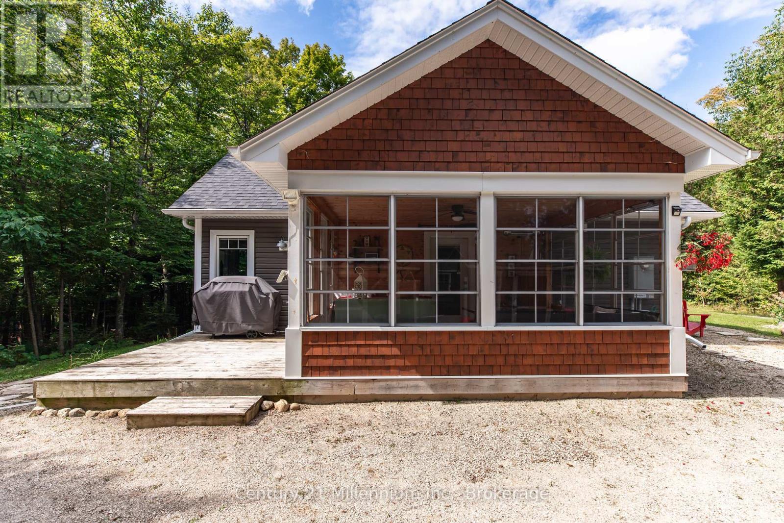 184 Lakewood Lane, Grey Highlands, Ontario  N0C 1H0 - Photo 20 - X12410844