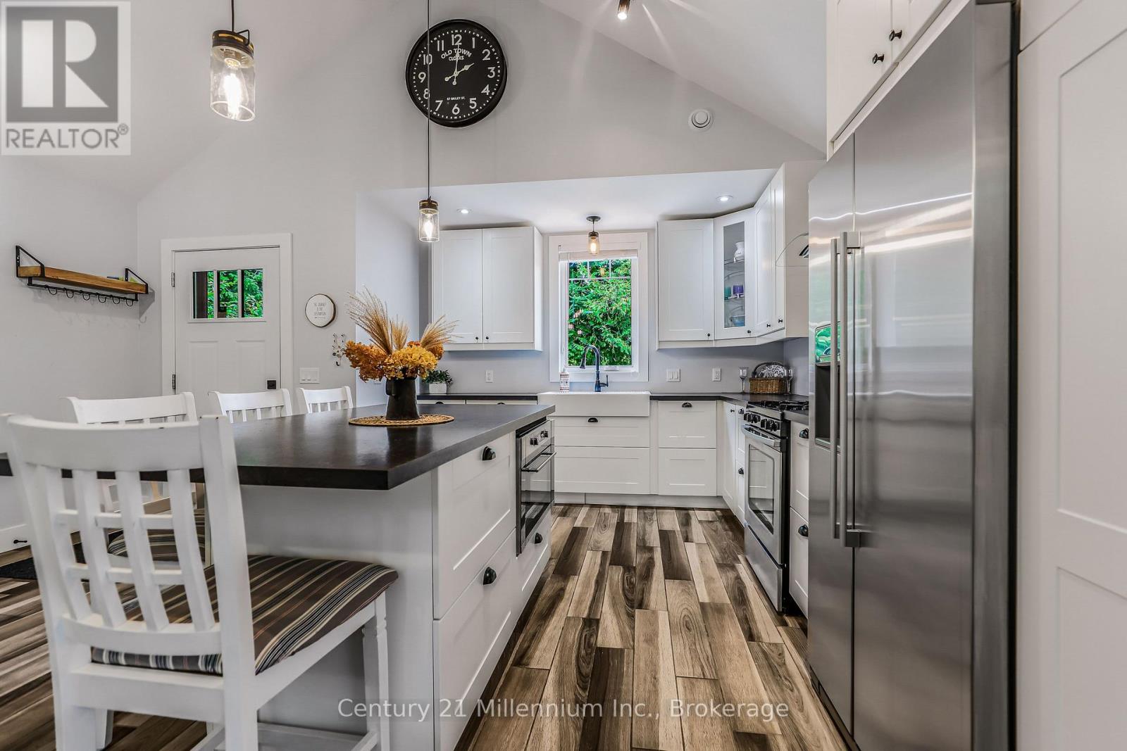 184 Lakewood Lane, Grey Highlands, Ontario  N0C 1H0 - Photo 25 - X12410844