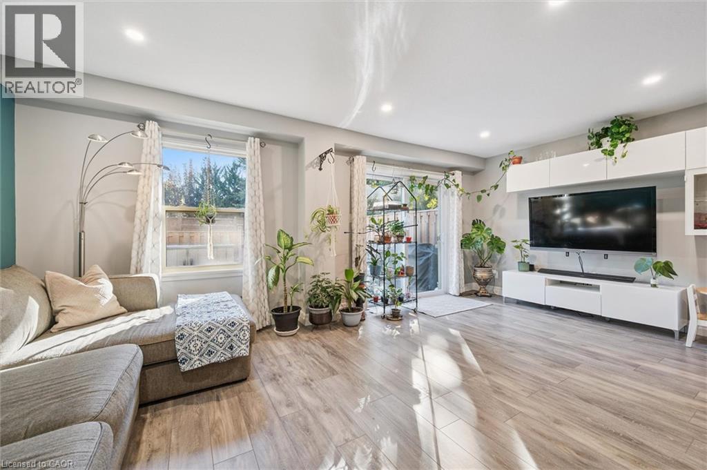 56 Montcalm Drive Unit# K, Kitchener, Ontario  N2B 2R1 - Photo 7 - 40778477