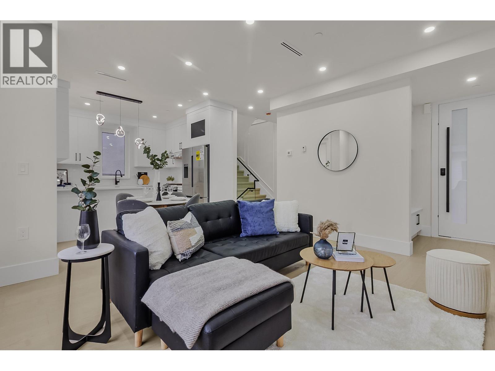 2 585 E 60th Avenue, Vancouver, British Columbia  V5X 2A2 - Photo 5 - R3057606