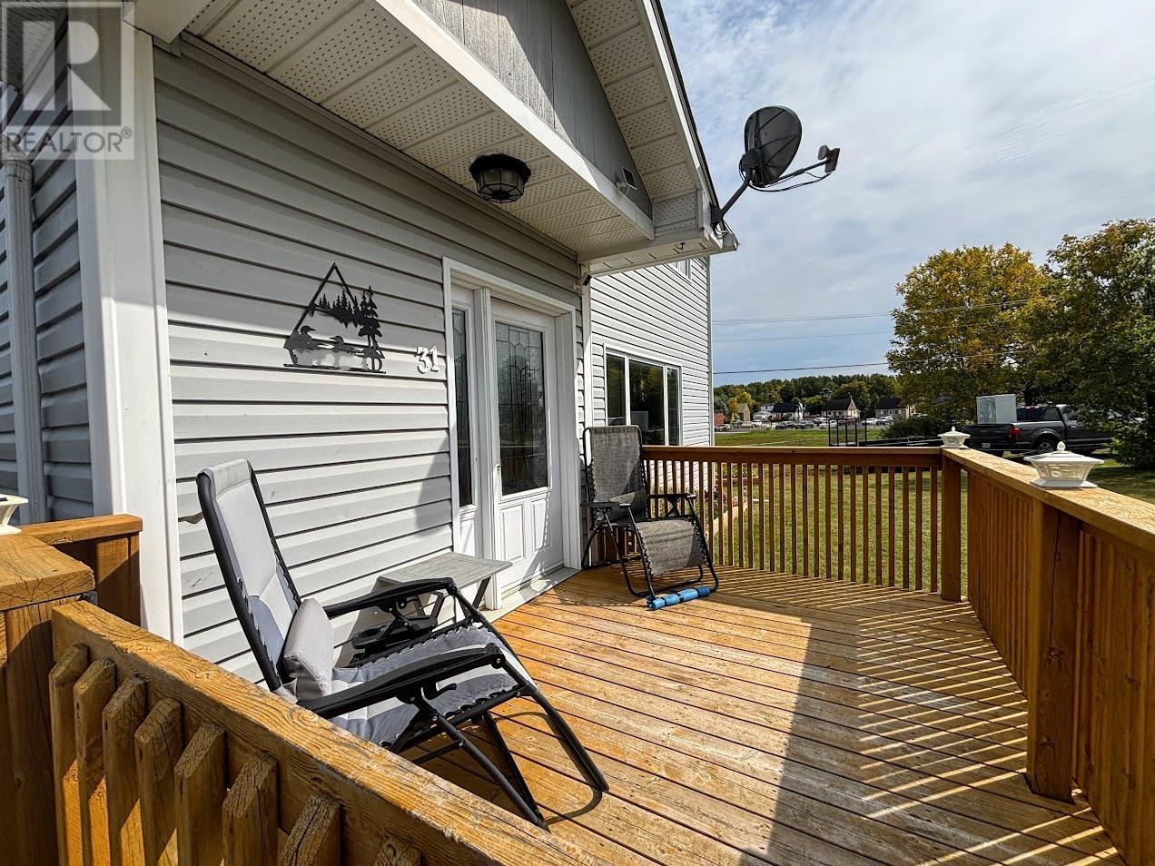 31 Shingwauk Dr, Manitouwadge, Ontario  P0T 2C0 - Photo 48 - TB252922