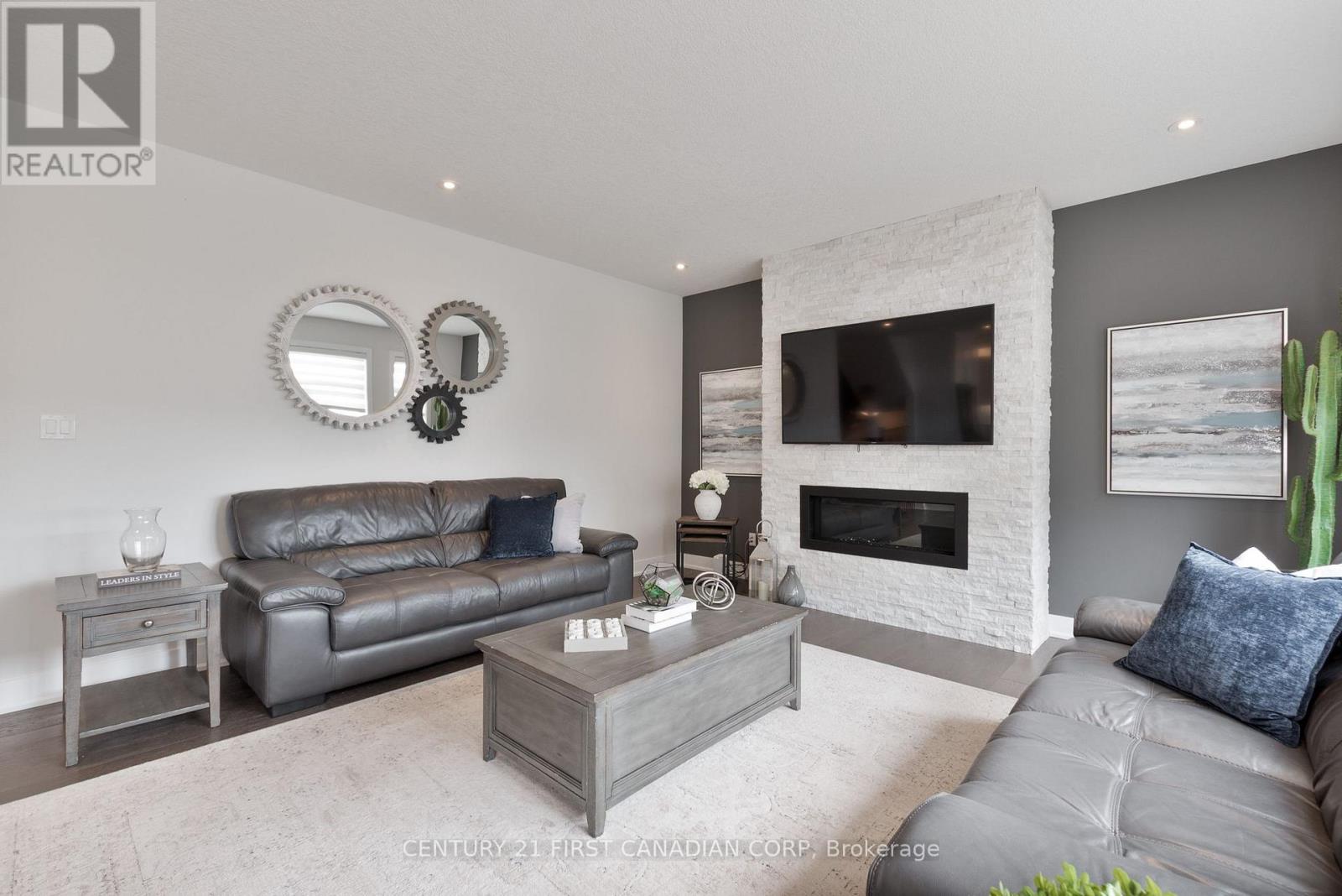 1366 Thornley Street, London South (South L), Ontario  N6K 0B2 - Photo 16 - X12460773