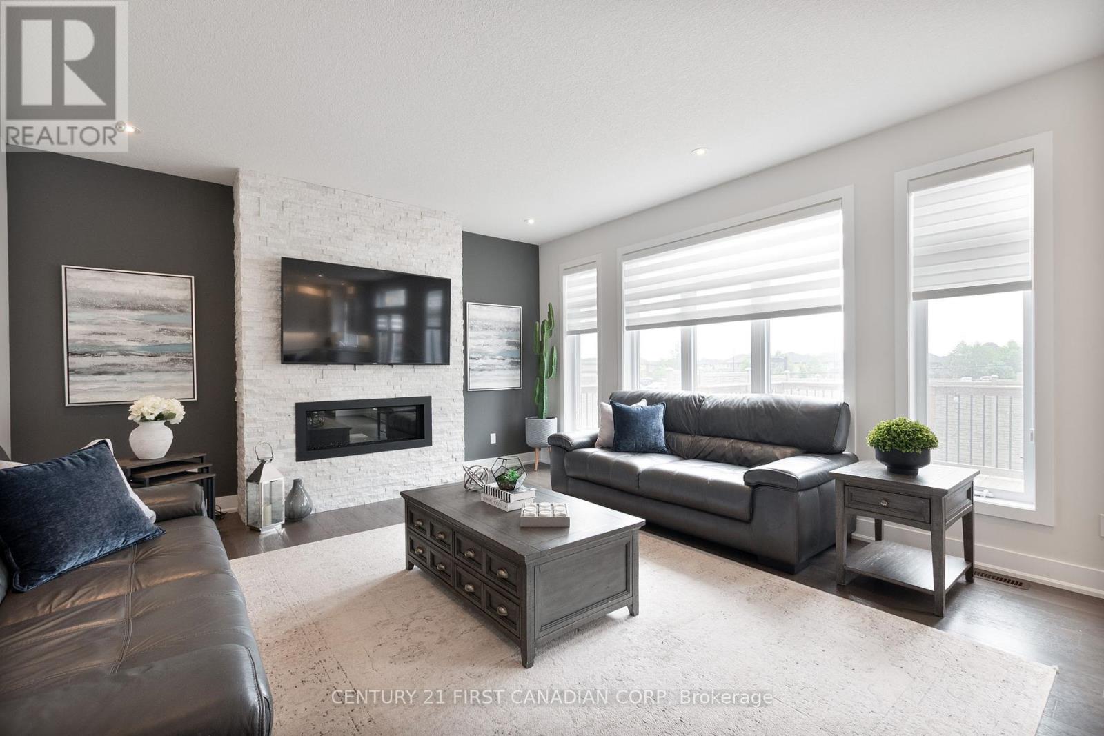 1366 Thornley Street, London South (South L), Ontario  N6K 0B2 - Photo 17 - X12460773