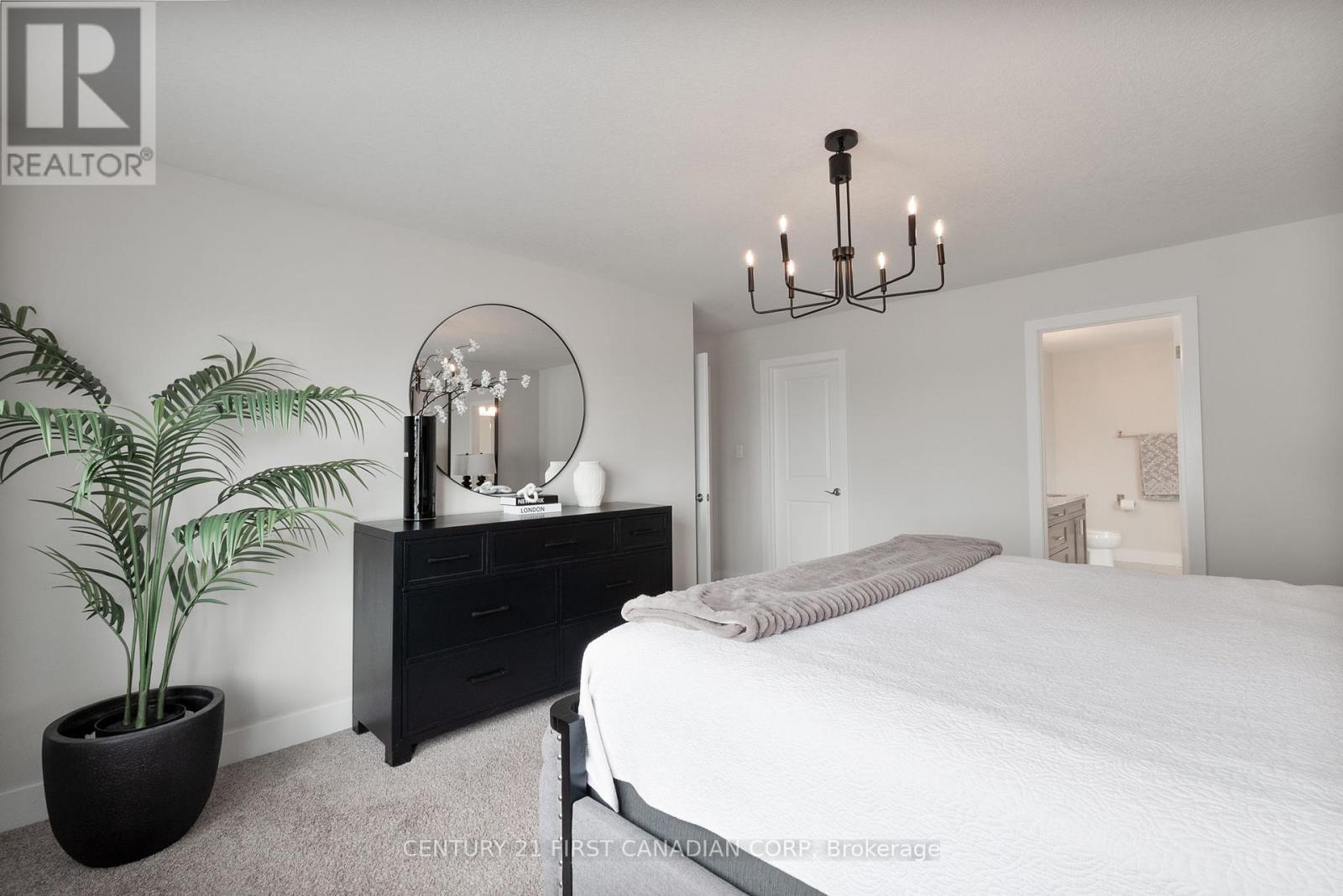 1366 Thornley Street, London South (South L), Ontario  N6K 0B2 - Photo 24 - X12460773