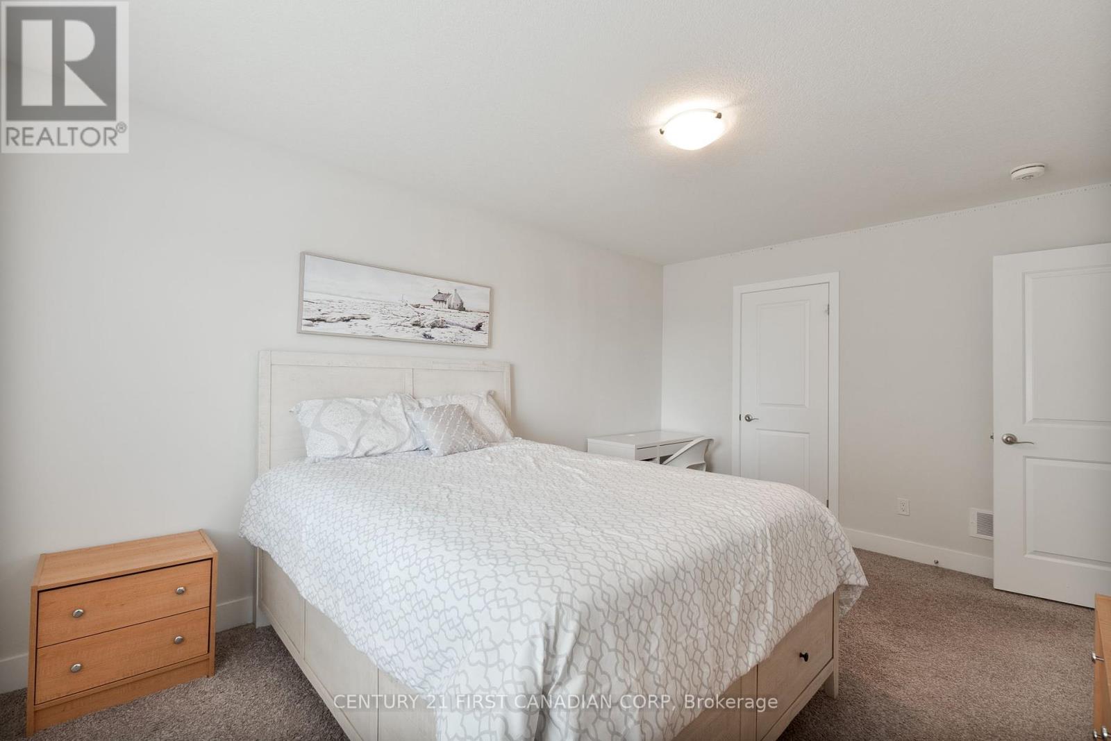 1366 Thornley Street, London South (South L), Ontario  N6K 0B2 - Photo 31 - X12460773