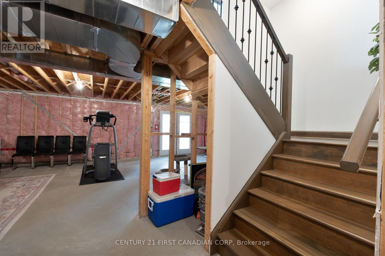 1366 Thornley Street, London South (South L), Ontario  N6K 0B2 - Photo 35 - X12460773