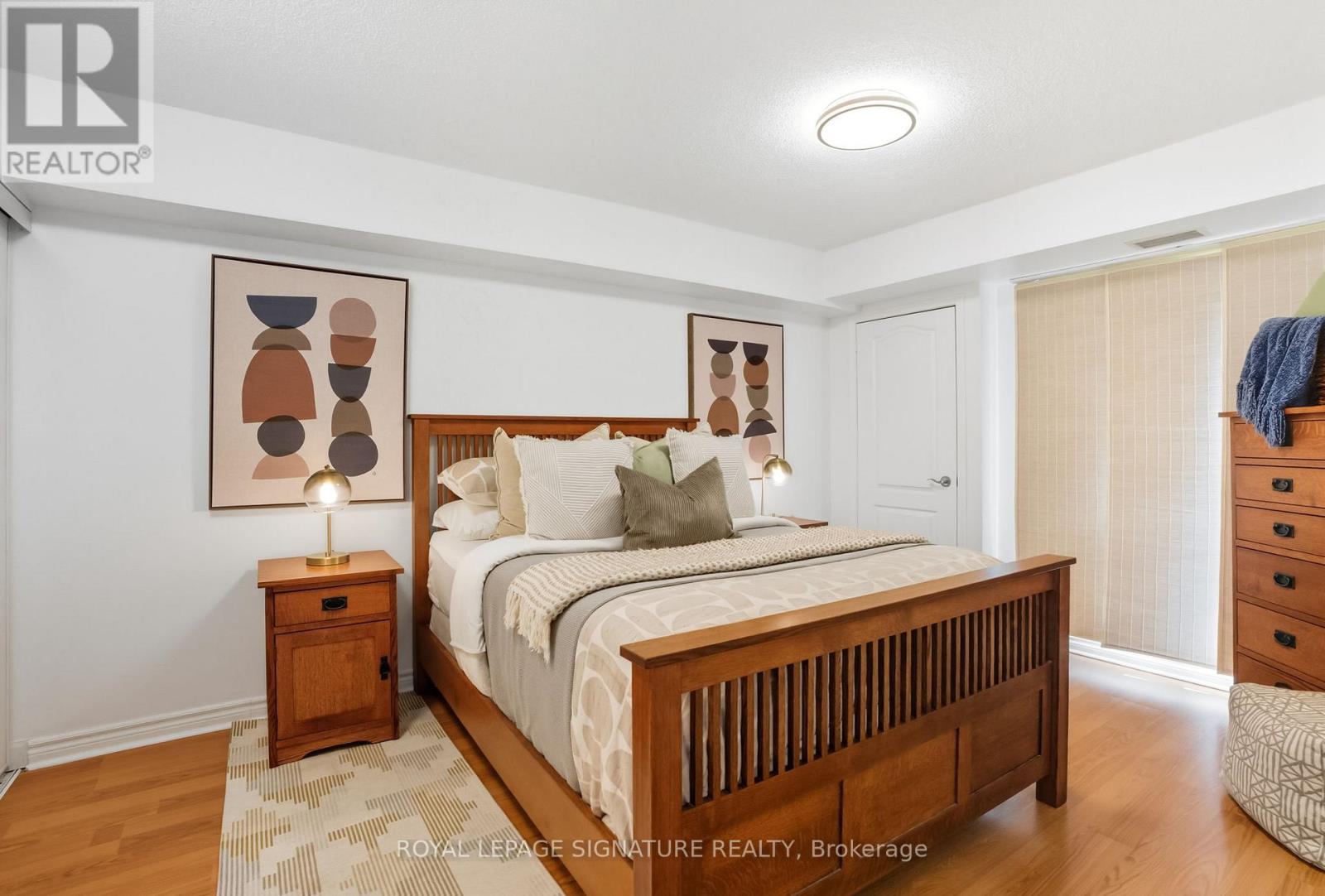 402 - 935 Sheppard Avenue W, Toronto (Clanton Park), Ontario  M3H 2T7 - Photo 2 - C12460570