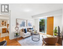 402 - 935 SHEPPARD AVENUE W, Toronto, Ontario