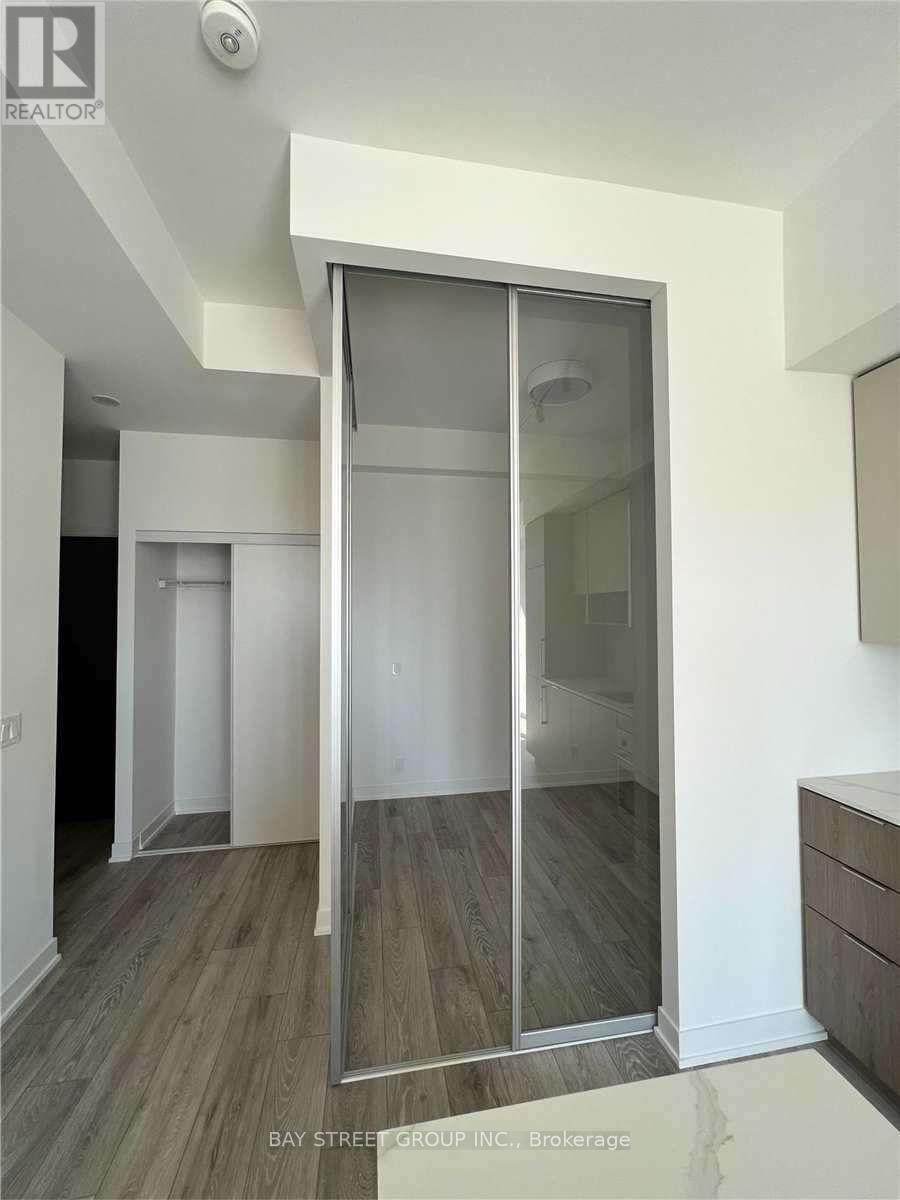 1601 - 15 Holmes Avenue, Toronto, Ontario  M2N 4L8 - Photo 9 - C12460575