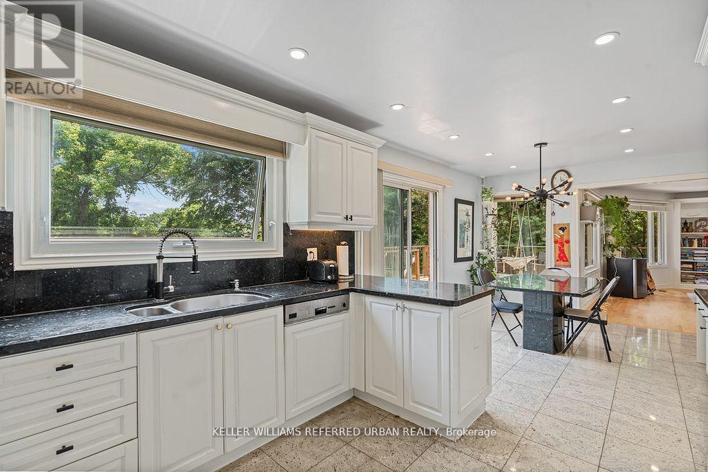 4 Saddletree Drive, Toronto, Ontario  M2H 3L3 - Photo 13 - C12460624