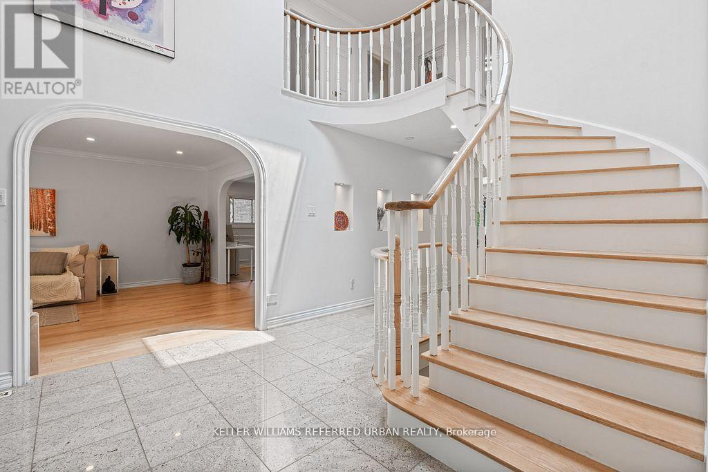 4 Saddletree Drive, Toronto, Ontario  M2H 3L3 - Photo 5 - C12460624
