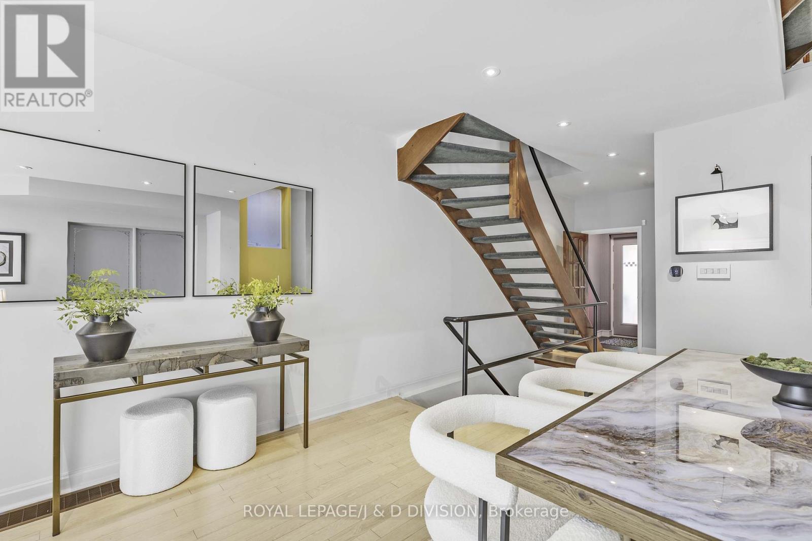 55 Chicora Avenue, Toronto, Ontario  M5R 1T7 - Photo 11 - C12460625