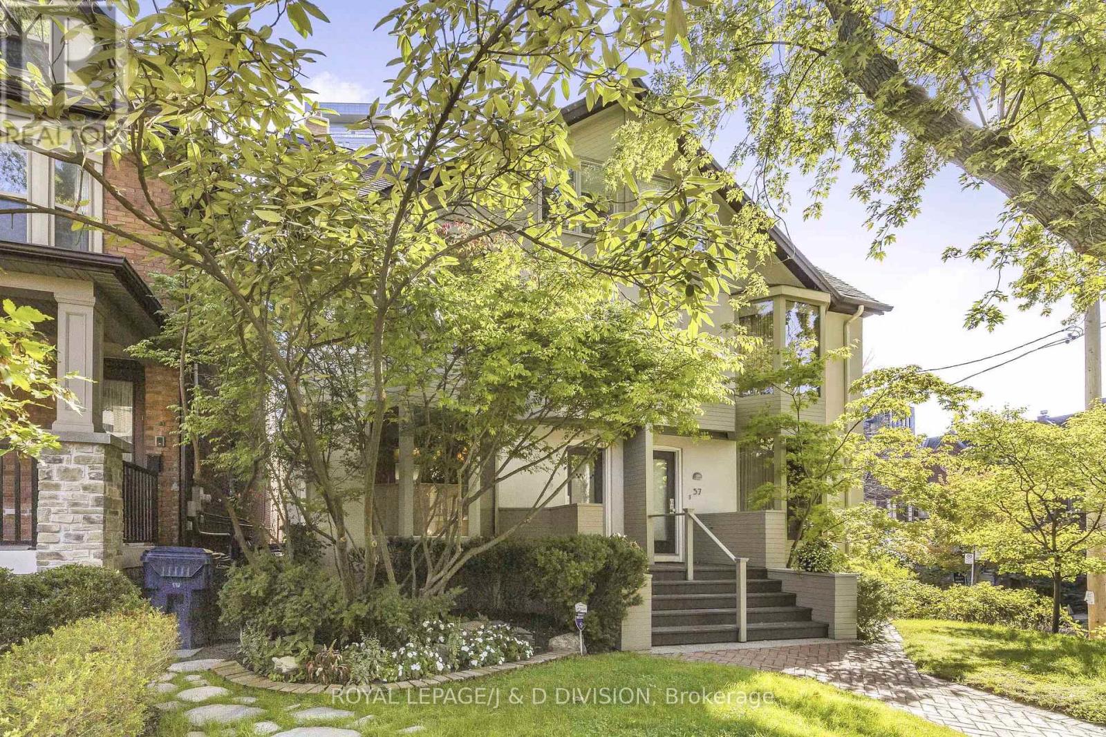 55 Chicora Avenue, Toronto, Ontario  M5R 1T7 - Photo 2 - C12460625