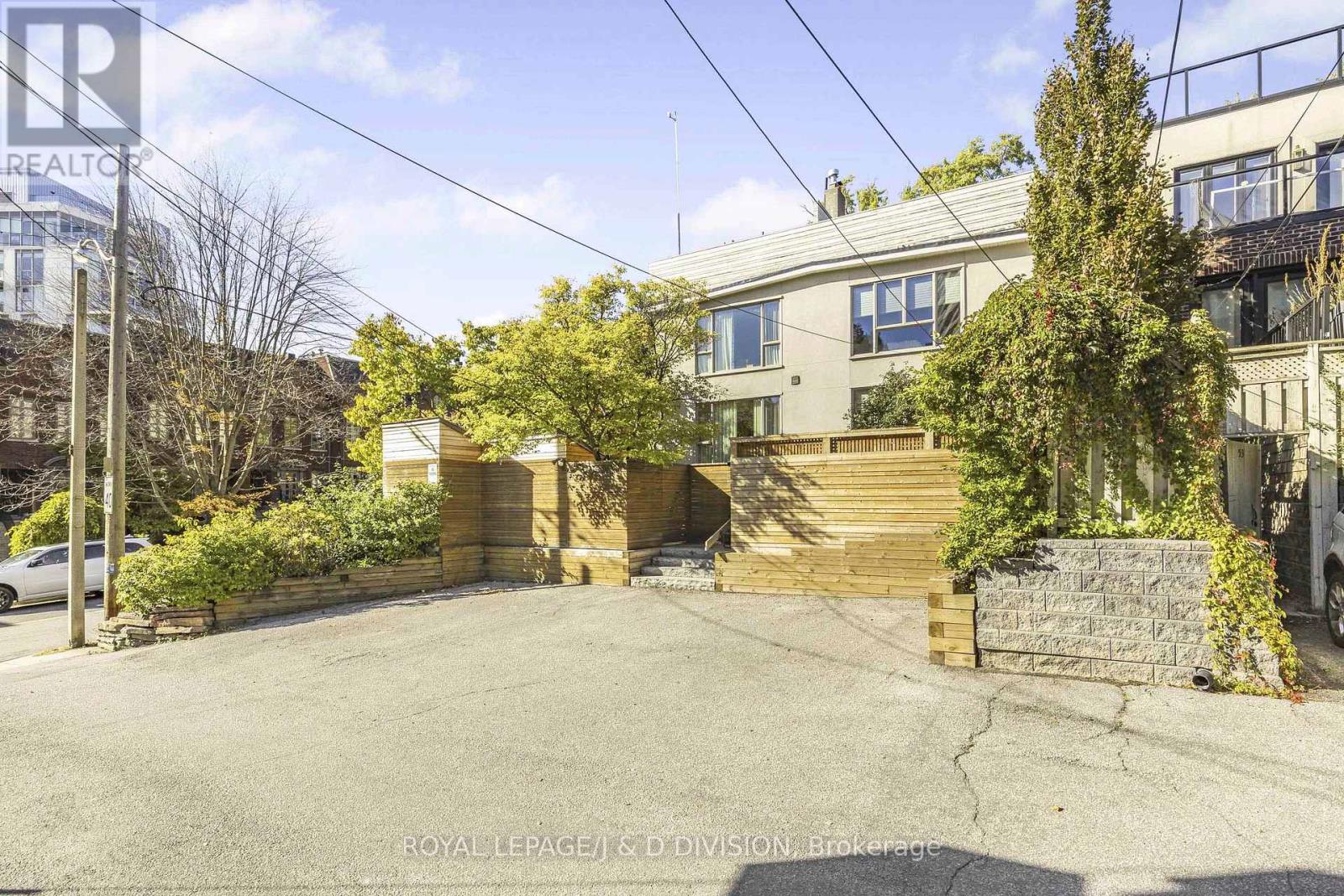 55 Chicora Avenue, Toronto, Ontario  M5R 1T7 - Photo 30 - C12460625