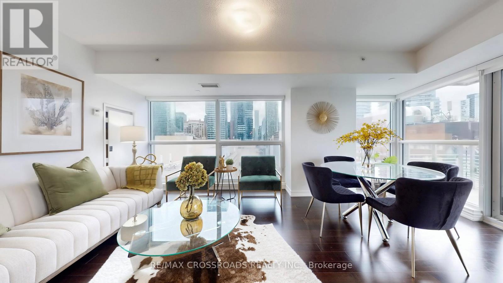 1602 - 386 Yonge Street, Toronto, Ontario  M5B 0A5 - Photo 11 - C12460630