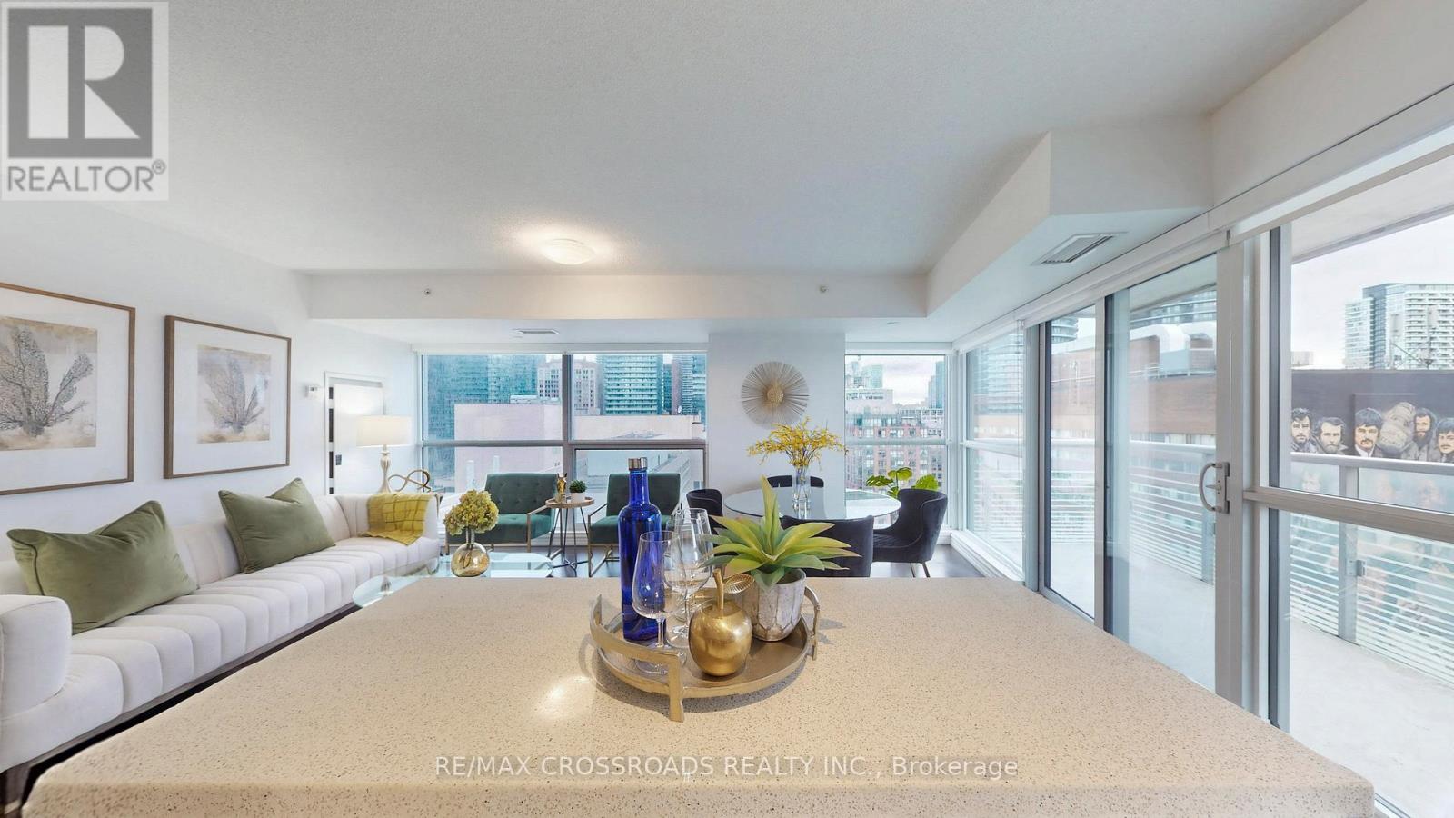 1602 - 386 Yonge Street, Toronto, Ontario  M5B 0A5 - Photo 13 - C12460630