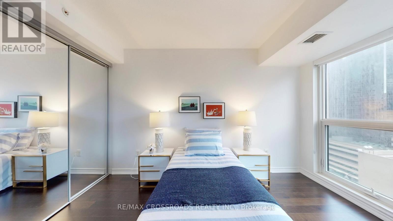 1602 - 386 Yonge Street, Toronto, Ontario  M5B 0A5 - Photo 24 - C12460630