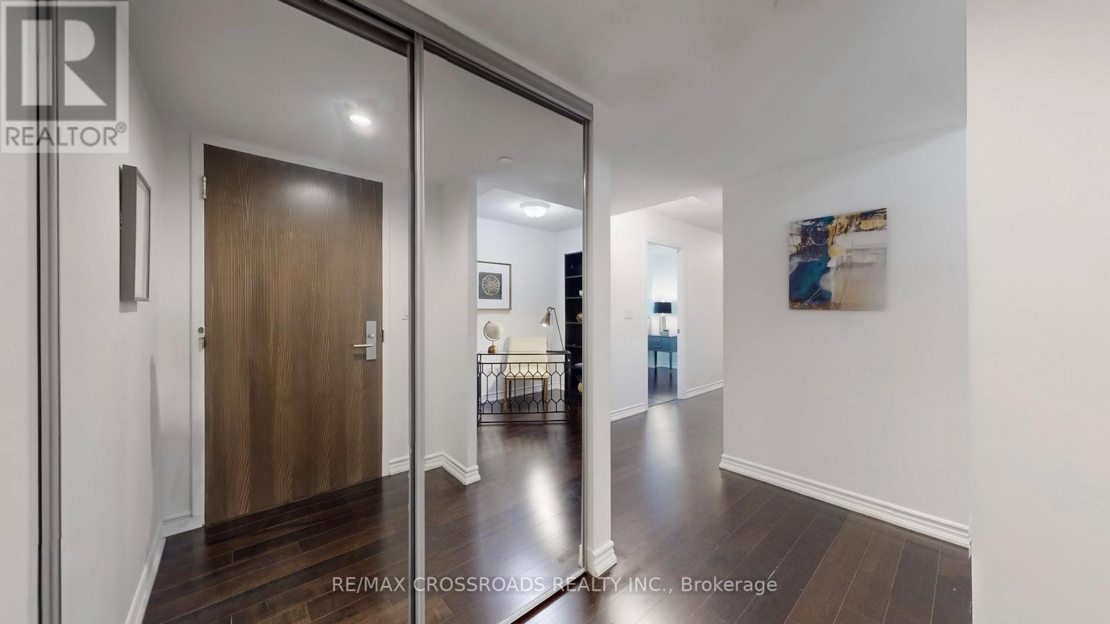 1602 - 386 Yonge Street, Toronto, Ontario  M5B 0A5 - Photo 32 - C12460630