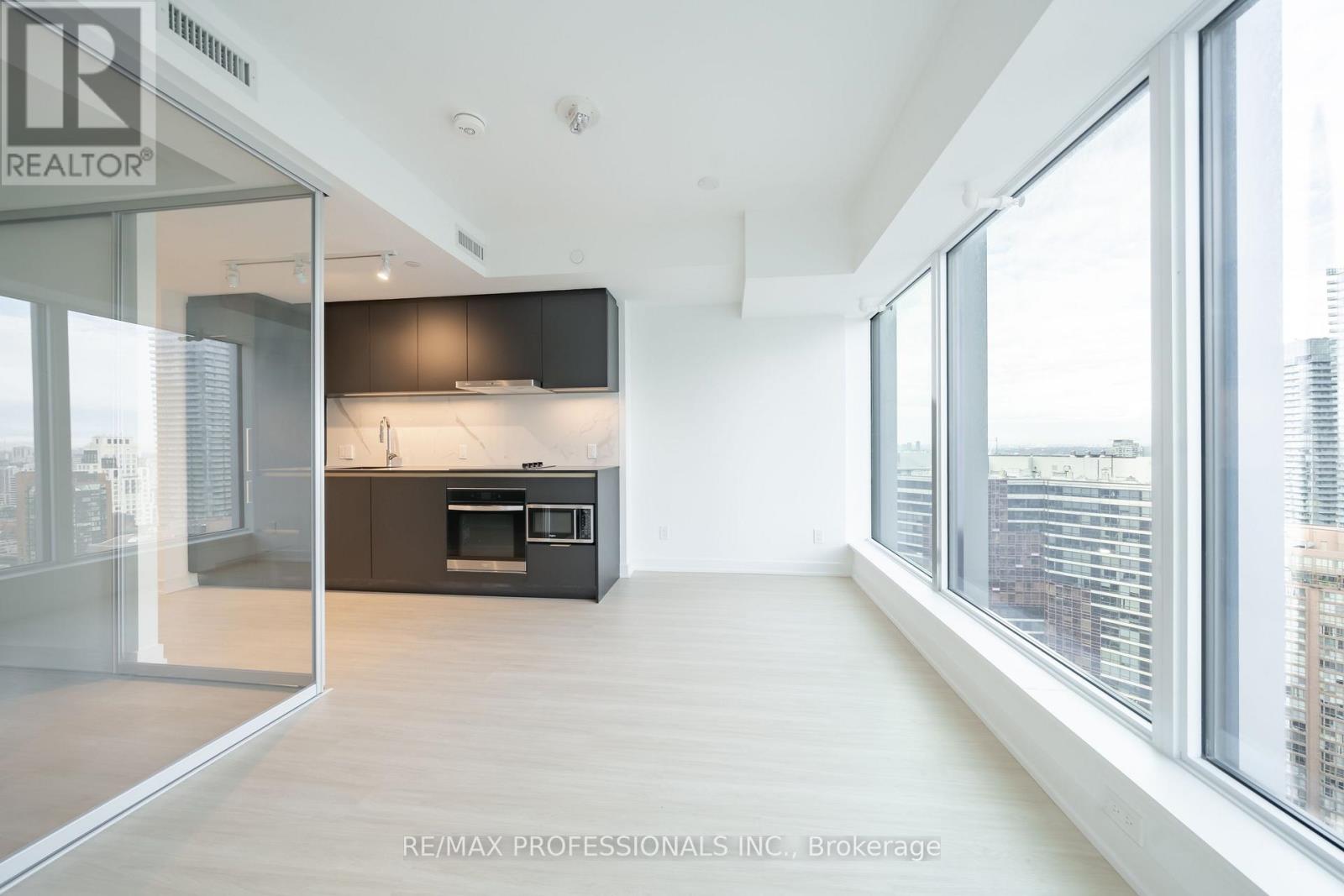 4206 - 8 Wellesley Street W, Toronto, Ontario  M4Y 1E7 - Photo 10 - C12460710